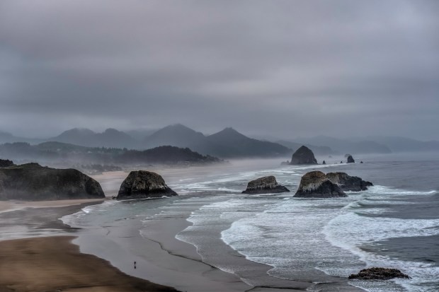 Cannon_Beach_from_Ecola_SP