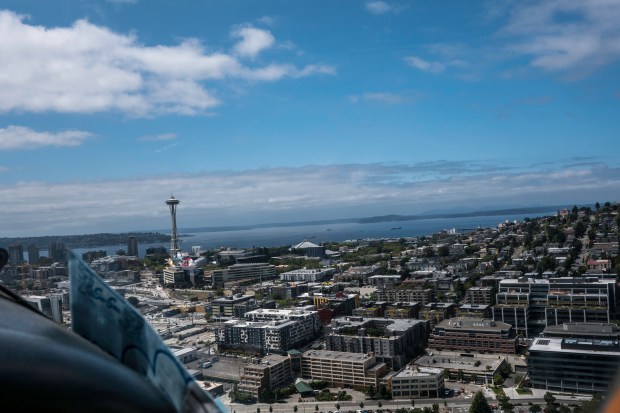 over_seattle_1030747