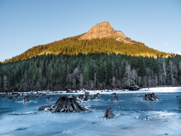 rattlesnake_lake1060346